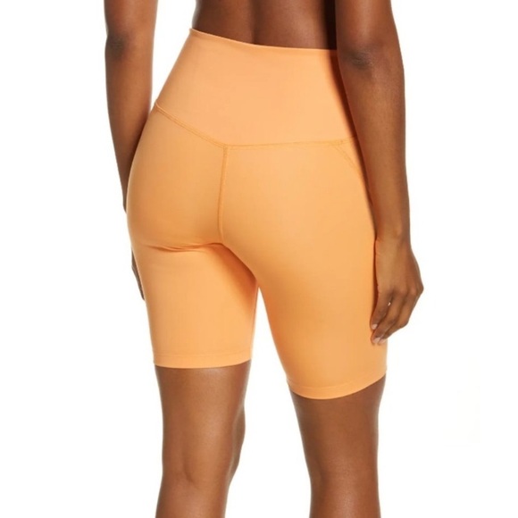 Girlfriend Collective | High Rise Run Bike Shorts Orange Size Medium - Picture 2 of 7